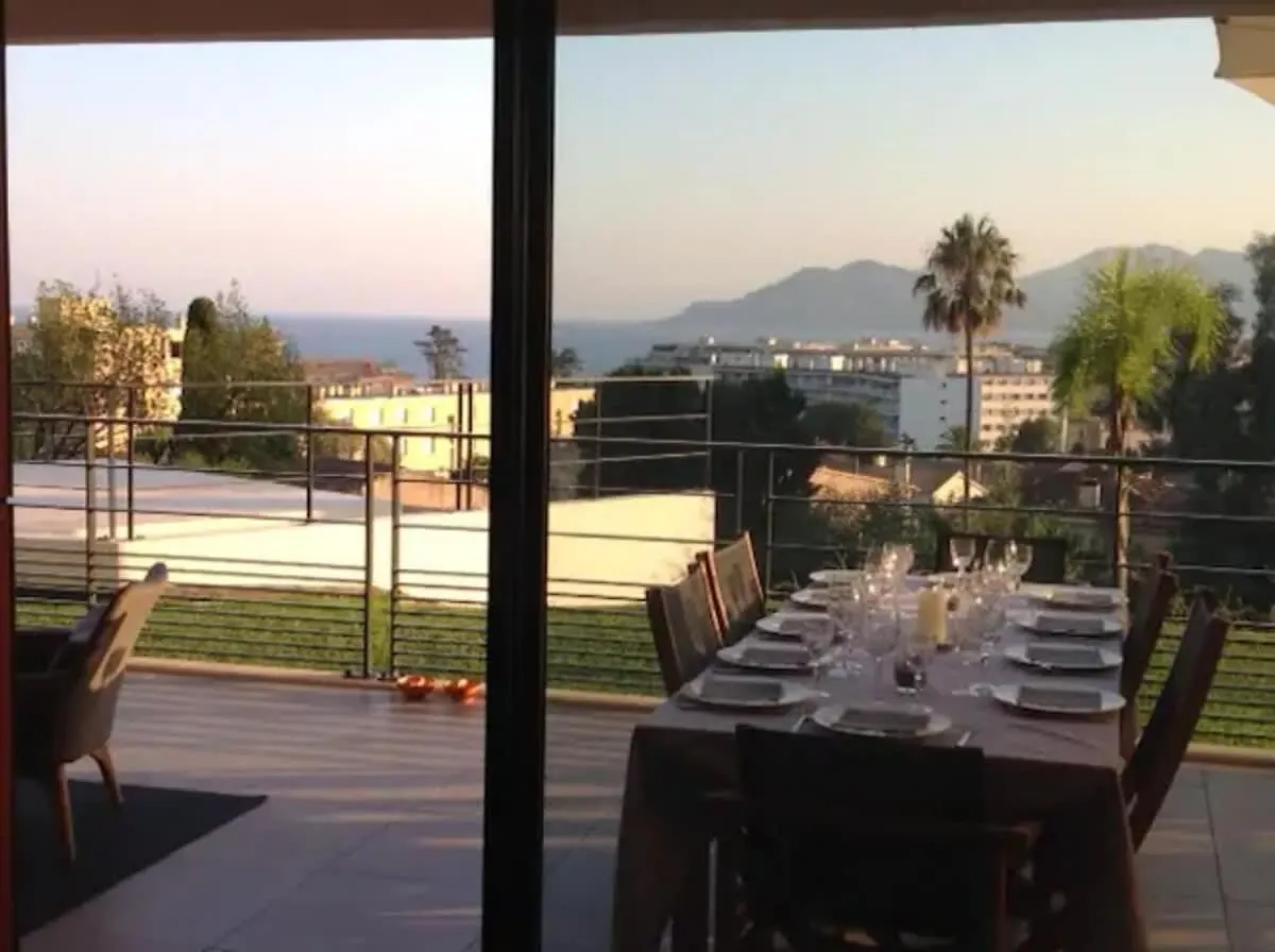 B002 - Superbe Appartement Avec Vue Mer Et Piscine ile iletişim