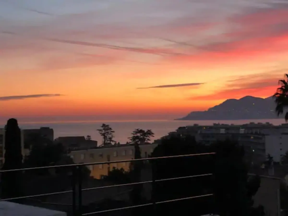 Appartamento B002 - Superbe Appartement Avec Vue Mer Et Piscine Cannes Francia