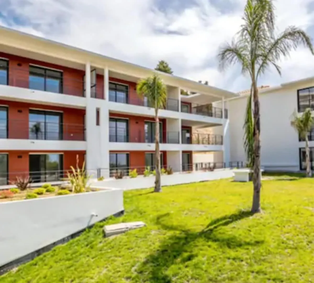 B002 - Superbe Appartement Avec Vue Mer Et Piscine Cannes