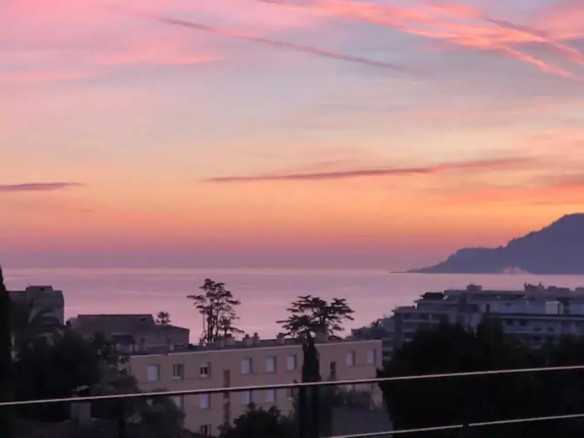 B002 - Superbe Appartement Avec Vue Mer Et Piscine Cannes 0*,  Fransa